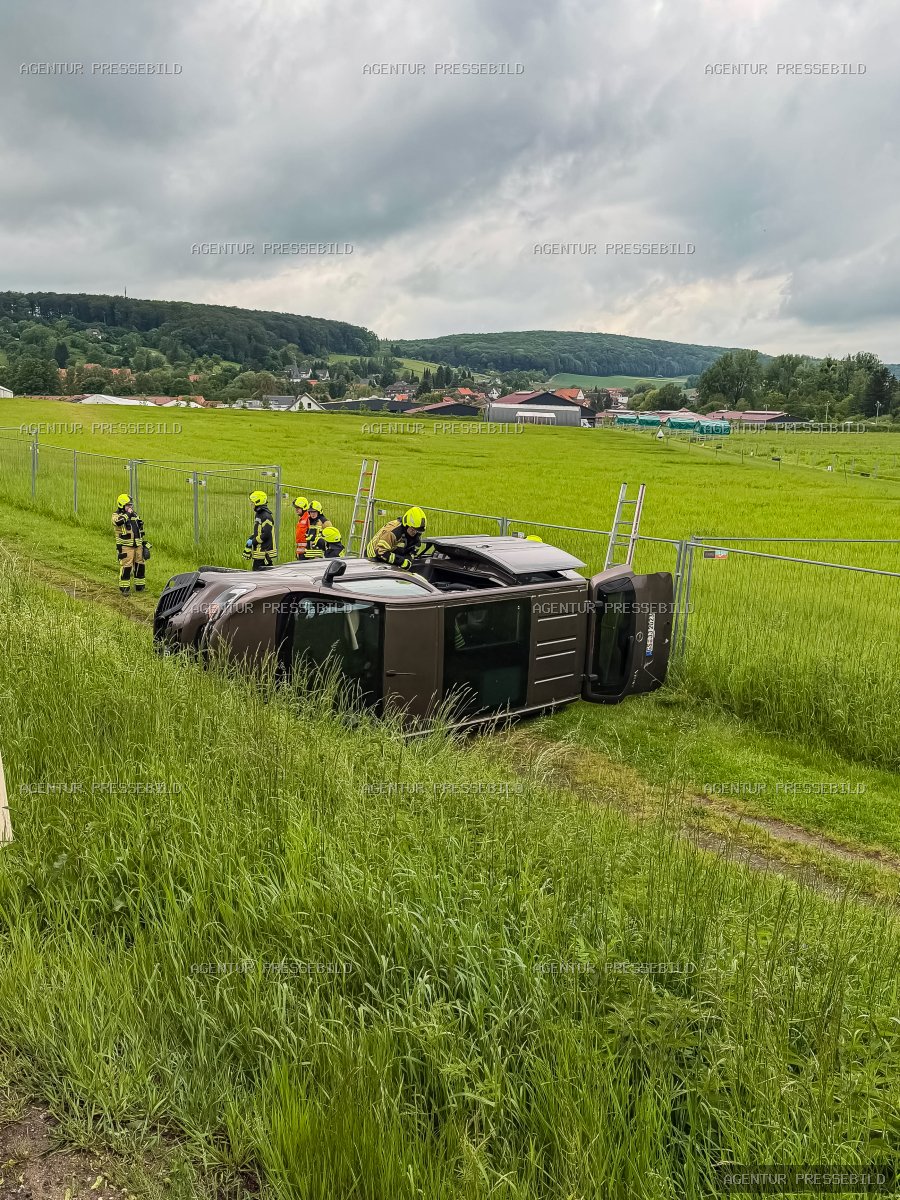 Fünf Verletzte bei Verkehrsunfall auf der L466 zwischen Lamspringe und Rhüden  Teaser:
